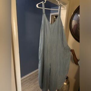 Women 18/20 Cato romper with pockets and fringe edges at the legs